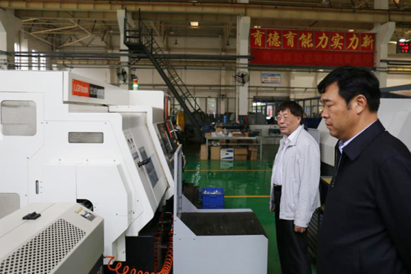 孙进院长考察天津职业大云顶4008中厂 